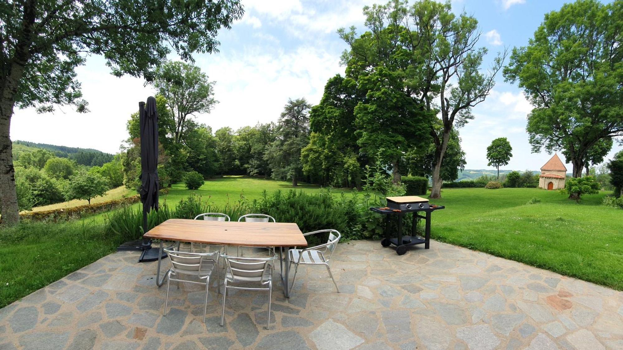 Domaine De Montvianeix Bed & Breakfast Saint-Victor-Montvianeix Exterior photo